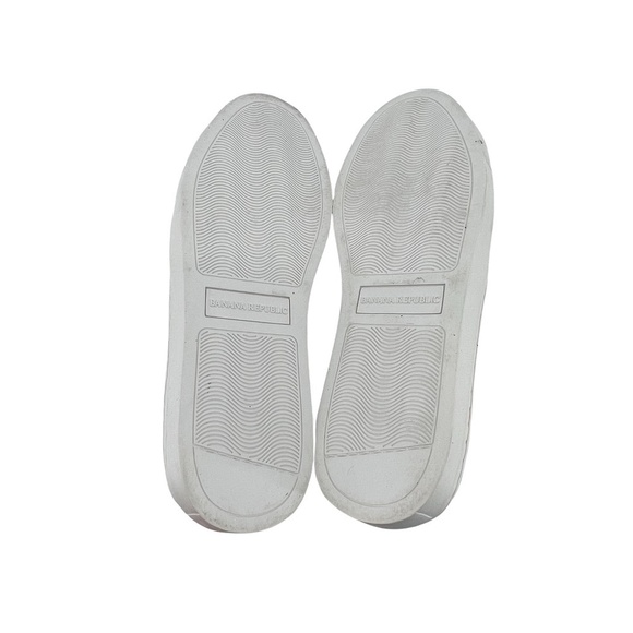 Banana Republic White Lace Up Perforated Sneakers Size 6 1/2 Women’s - Picture 9 of 9